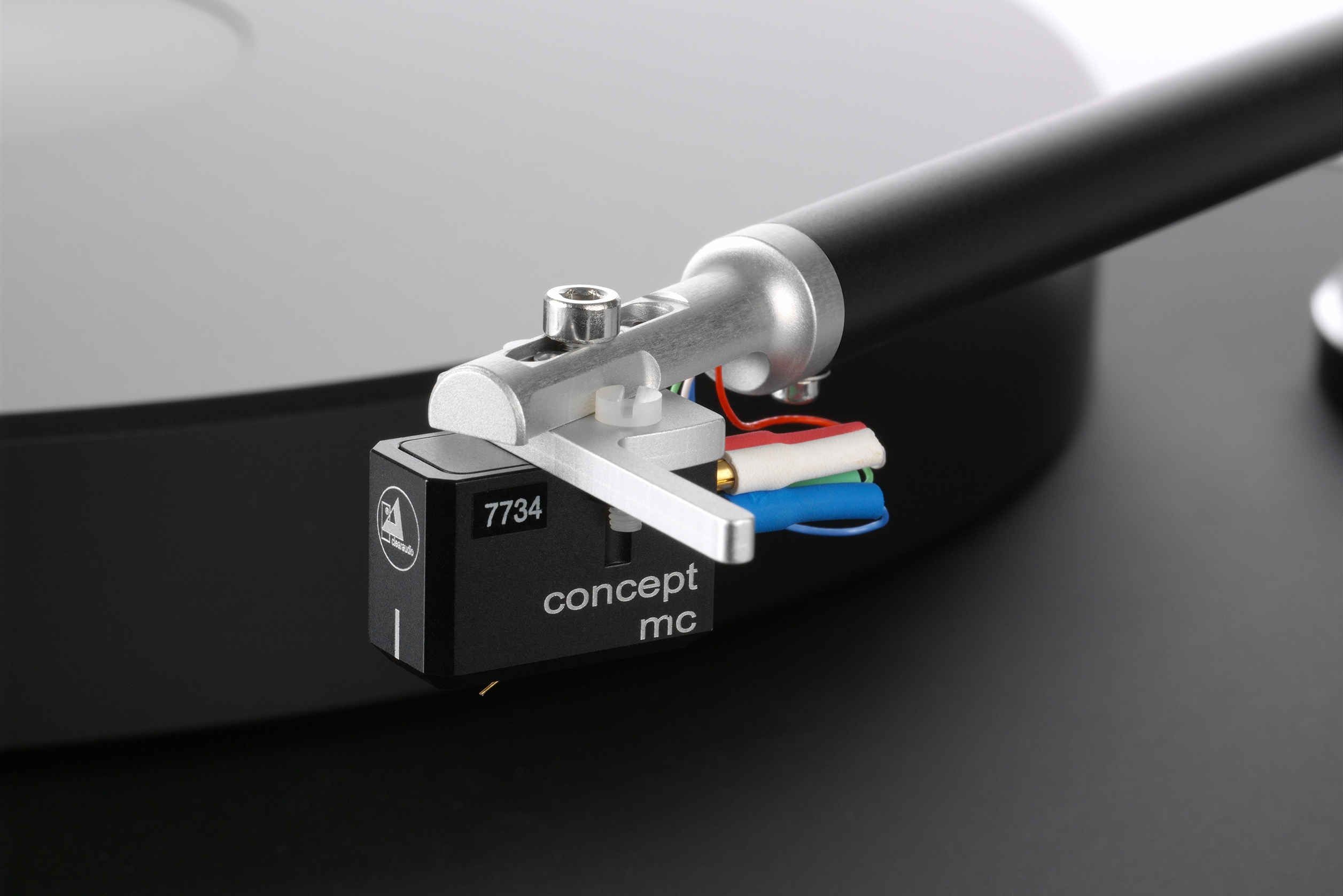 clearaudio Concept Laufwerk / Concept Tonearm / Concept MC Tonabnehmer